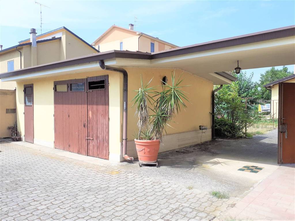 Villa a Mantova in via Magri, 18 - Foto 3