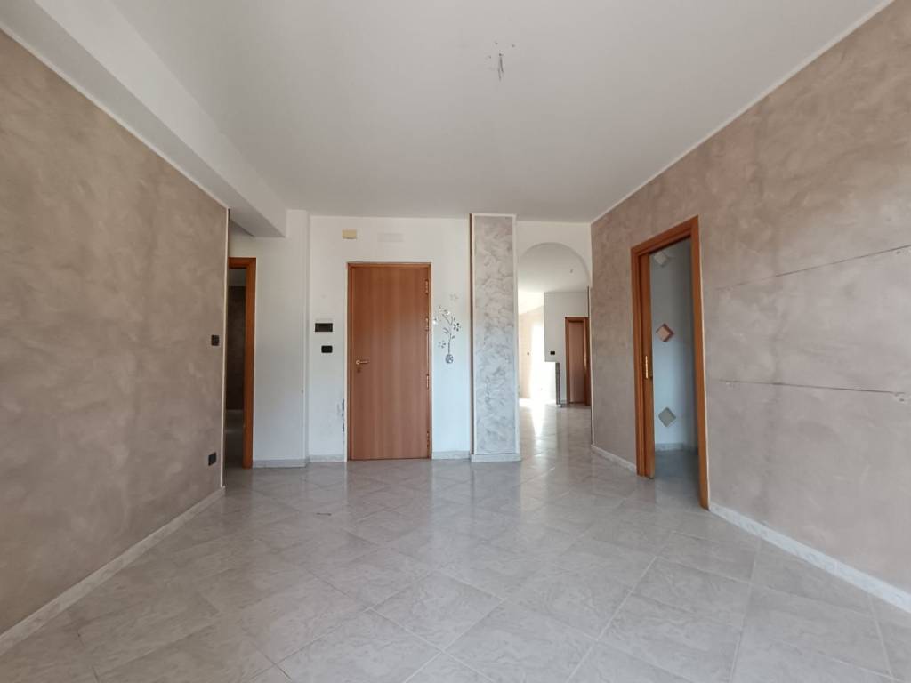 Appartamento a Baronissi in Via Ciro Menotti - Foto 4