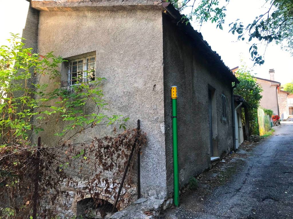 Casa indipendente a Foligno in Villaggio Colfiorito Due - Foto 2