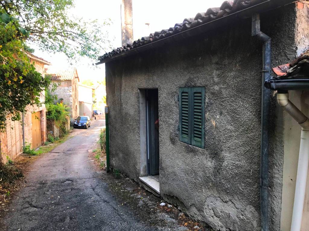 Casa indipendente a Foligno in Villaggio Colfiorito Due - Foto 3