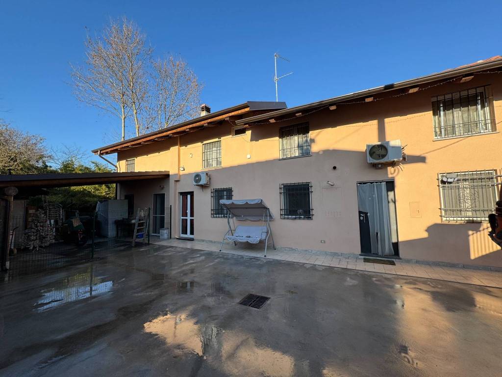 Villa a Asigliano vercellese in Via 4 Novembre, 32 - Foto 2