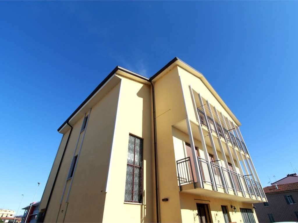 Villa a Novara in VIA BIANDRATE , 11/B - Foto 3