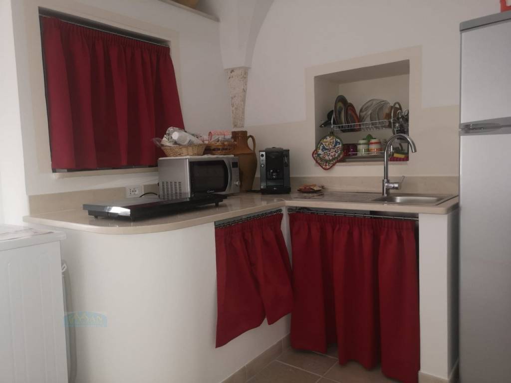Casa indipendente a Ceglie messapica in Via Pietro Colucci - Foto 2