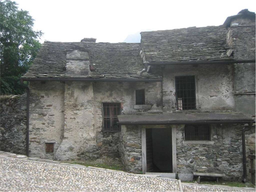 Casa indipendente a Vogogna in Via Al Castello, 1 - Foto 4