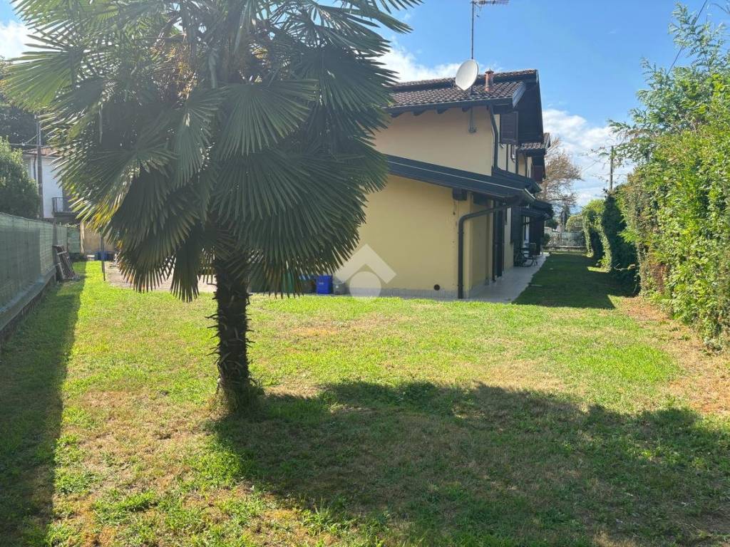 Villa a Castelletto sopra ticino in Via Ramacci - Foto 3