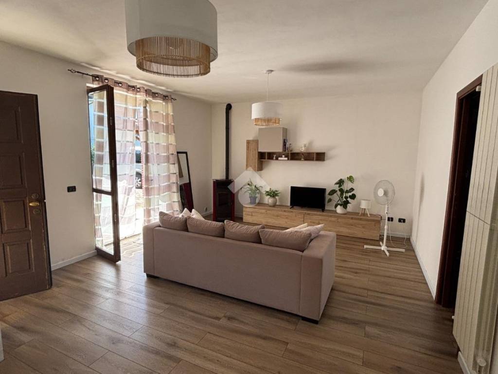 Villa a Castelletto sopra ticino in Via Ramacci - Foto 4
