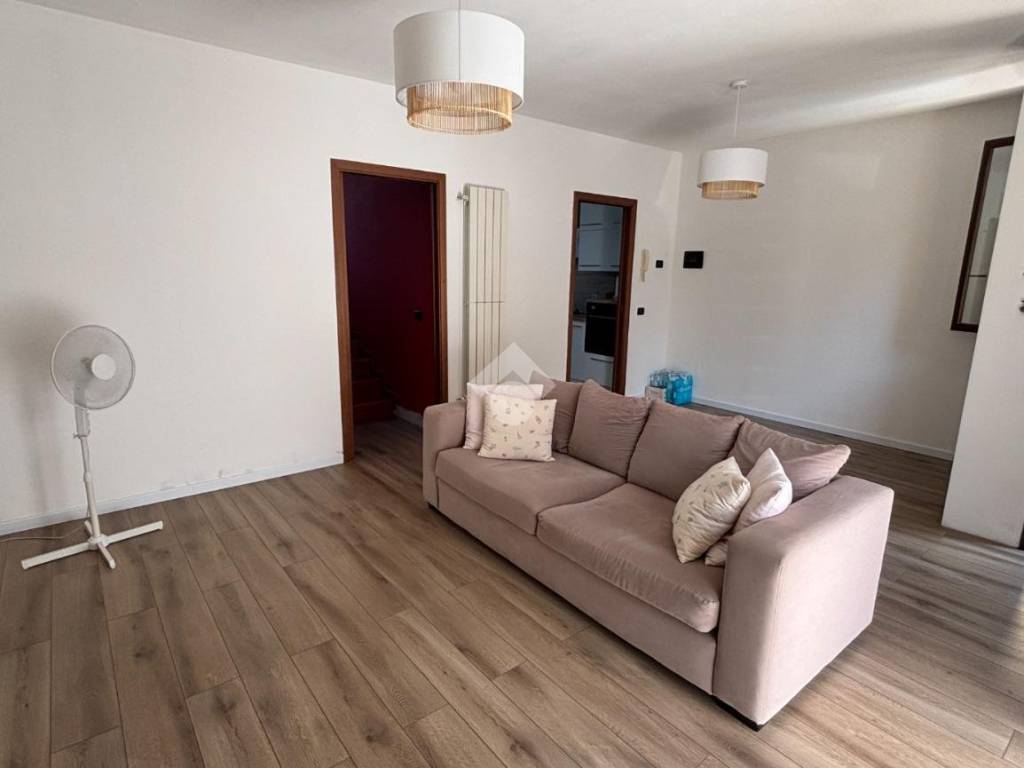 Villa a Castelletto sopra ticino in Via Ramacci - Foto 5