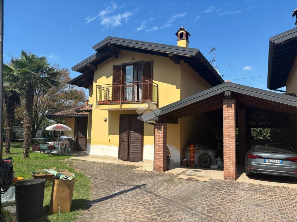 Villa a Castelletto sopra ticino in Via Ramacci - Foto 2