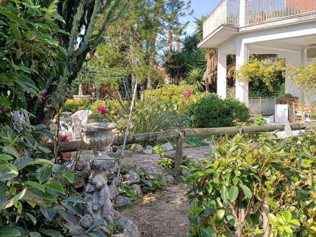 Villa a Taranto in Viale Jonio, 545 - Foto 4
