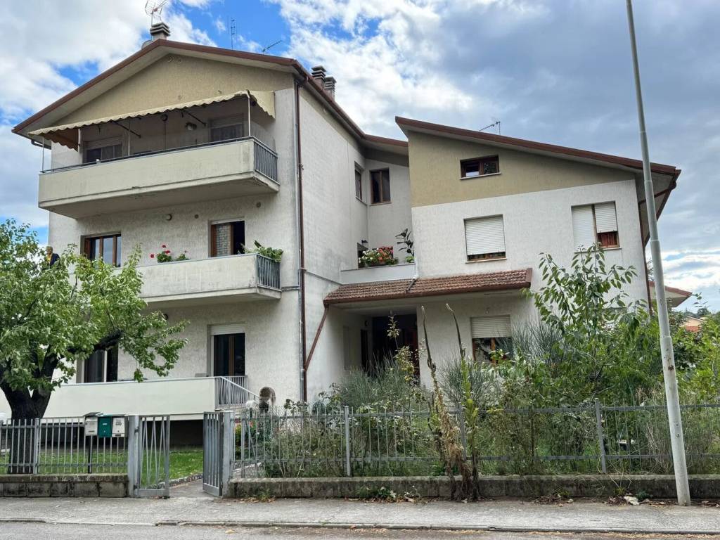 Appartamento a Urbania in Via Carlo Cattaneo, 7 - Foto 2