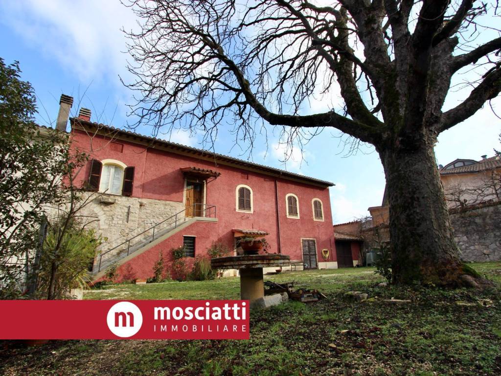 Casa indipendente a Esanatoglia in Via Sfercia, 28 - Foto 3