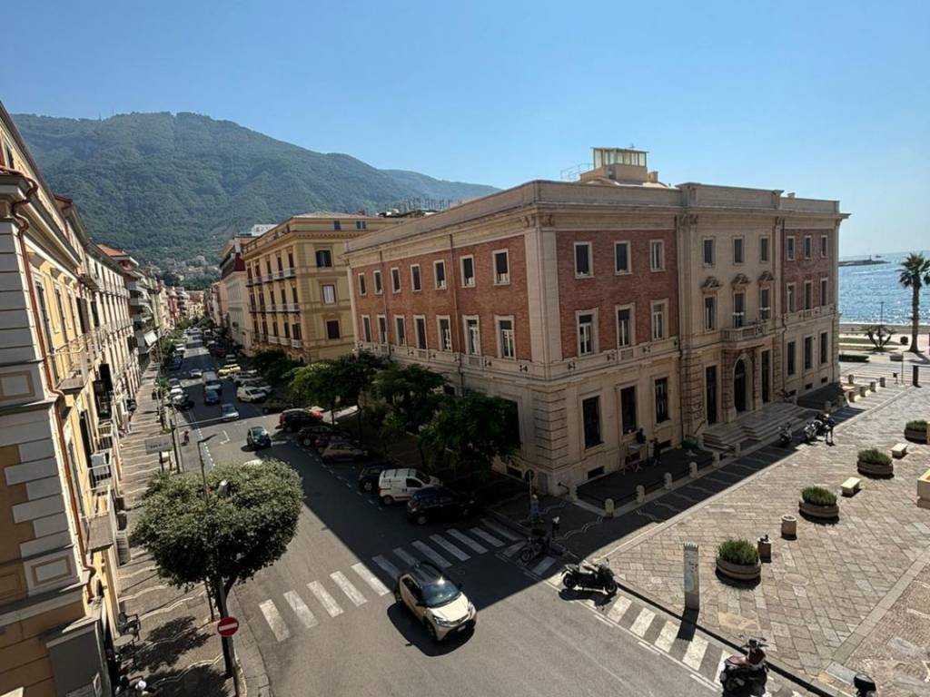 Appartamento a Castellammare di stabia in Piazza Giacomo Matteotti - Foto 3