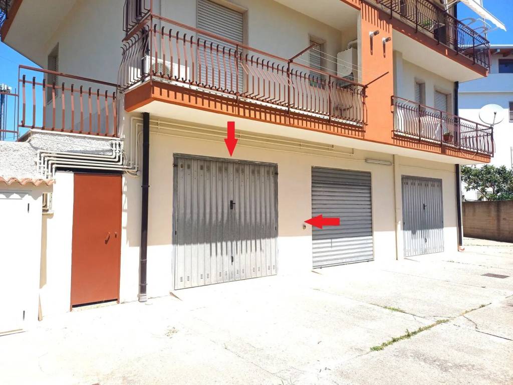 Box / garage a Soverato in Via Don Carlo De Cardona, 2 /A - Foto 2