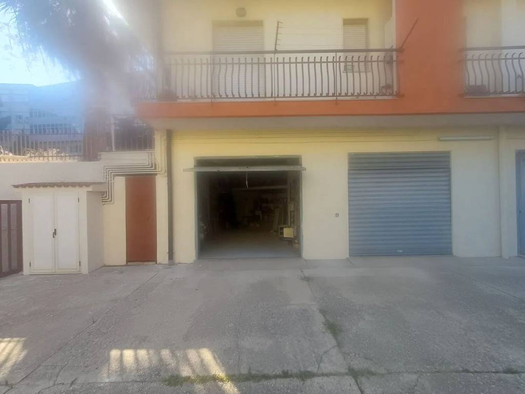 Box / garage a Soverato in Via Don Carlo De Cardona, 2 /A - Foto 4