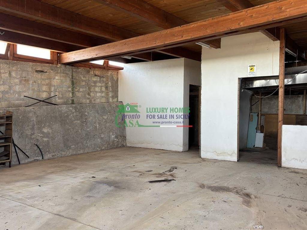 Box / garage a Santa croce camerina in circonvallazione pezza - Foto 4
