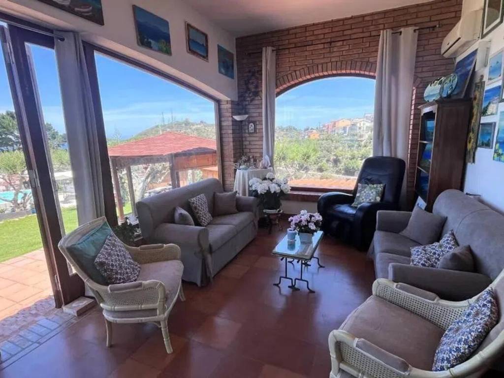Villa a Capo d'orlando in Contrada Manazza S.N.C. - Foto 3