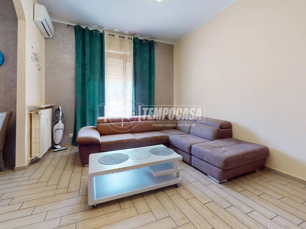Appartamento a Dogliani in Viale Professor Giuseppe Gabetti - Foto 2