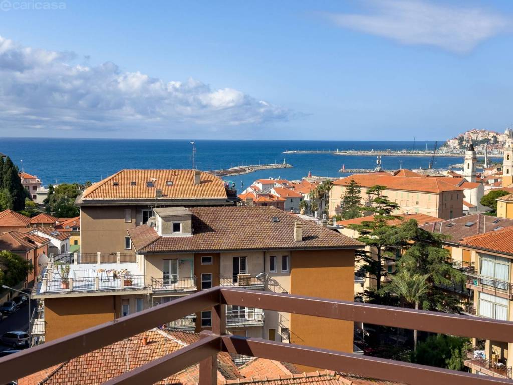 Appartamento a Imperia in via diano calderina, 23 - Foto 2