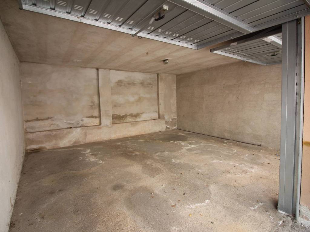 Box / garage a Vercelli in Via Carlo Filippa di Martiniana, 22 - Foto 4