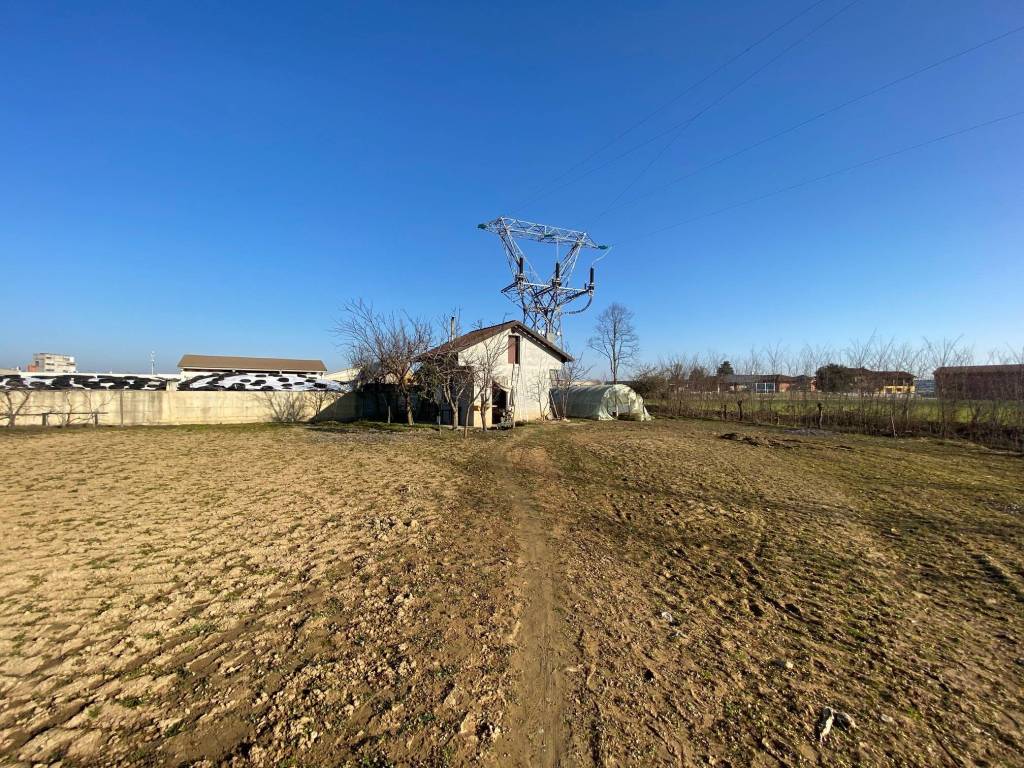 Terreno a Carmagnola in Via della Piramide - Foto 4