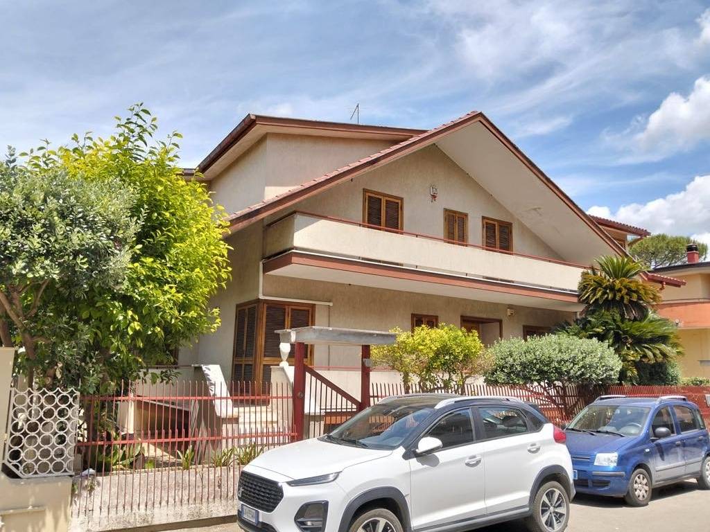 Palazzo / stabile a Marcianise in Via Curzio Malaparte - Foto 4