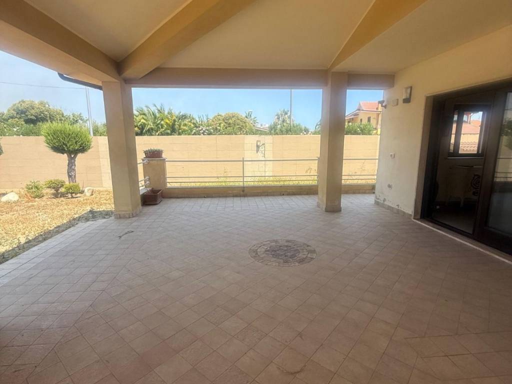 Villa a Crotone in Via delle Conchiglie - Foto 3