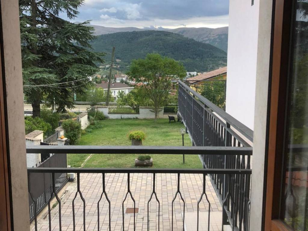 Villa a L'aquila in Via Giorgio Agnetti, 4 - Foto 2