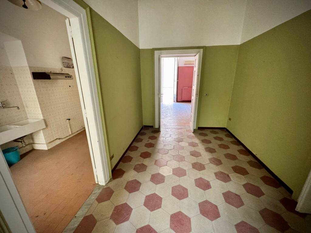 Appartamento a Barletta in Piazza Federico di Svevia - Foto 2