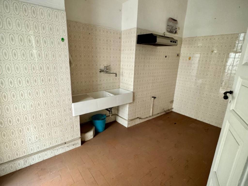 Appartamento a Barletta in Piazza Federico di Svevia - Foto 3