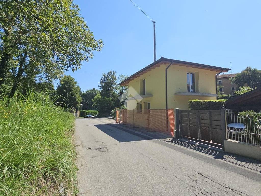 Villa a Induno olona in Via Olona, 49 - Foto 3