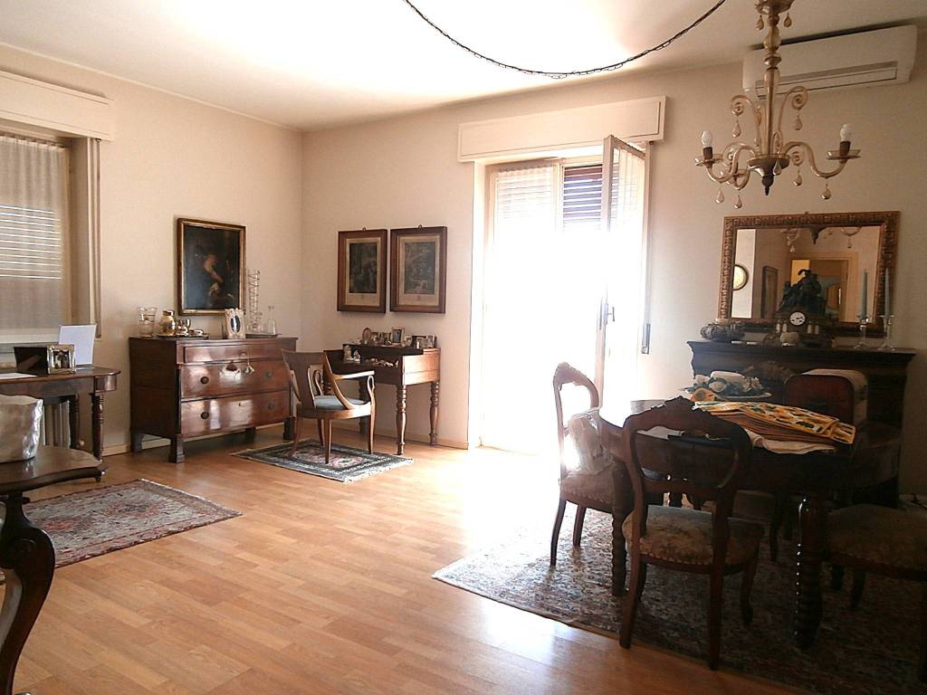 Appartamento a Calolziocorte in Piazza Vittorio Veneto - Foto 4
