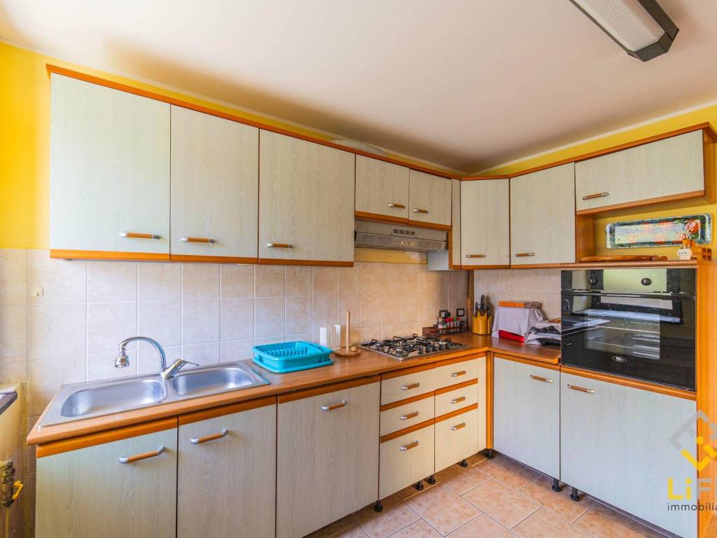 Casa indipendente a Borgosesia in Via Maggiore, 21 - Foto 2