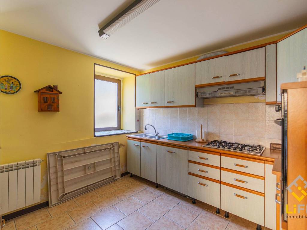 Casa indipendente a Borgosesia in Via Maggiore, 21 - Foto 4