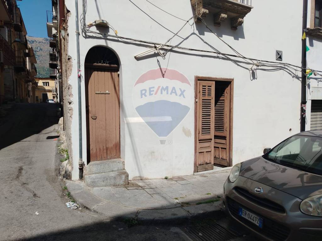 Casa indipendente a Carini in via Rosolino Pilo, 31 - Foto 3