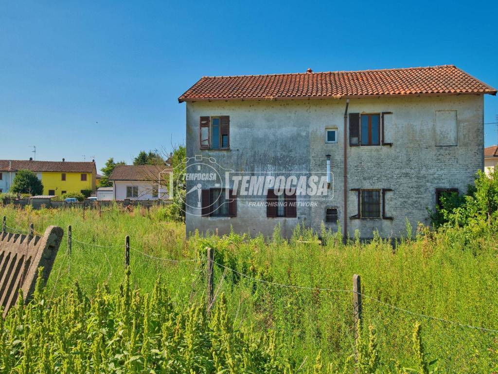 Casa indipendente a Borgolavezzaro in Via Tornaco - Foto 4