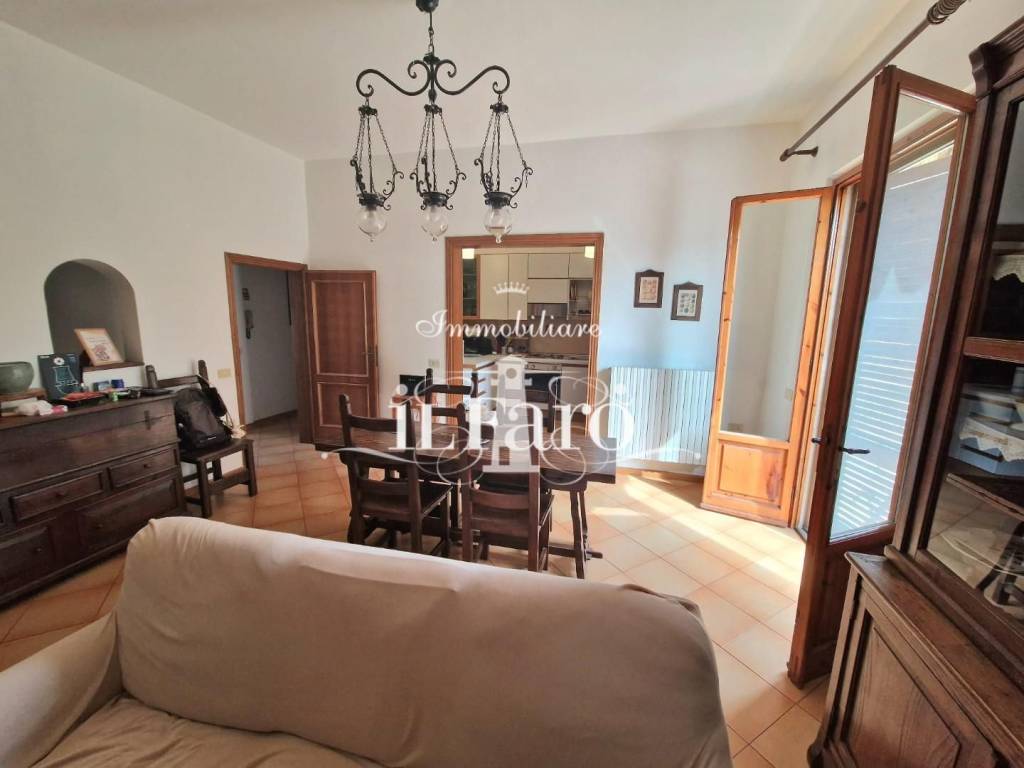 Casa indipendente a Campi bisenzio in Via della Crescia - Foto 2