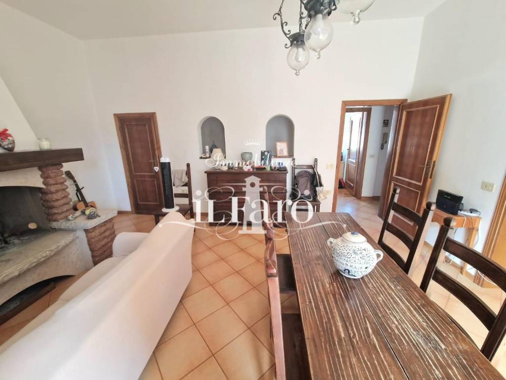 Casa indipendente a Campi bisenzio in Via della Crescia - Foto 3