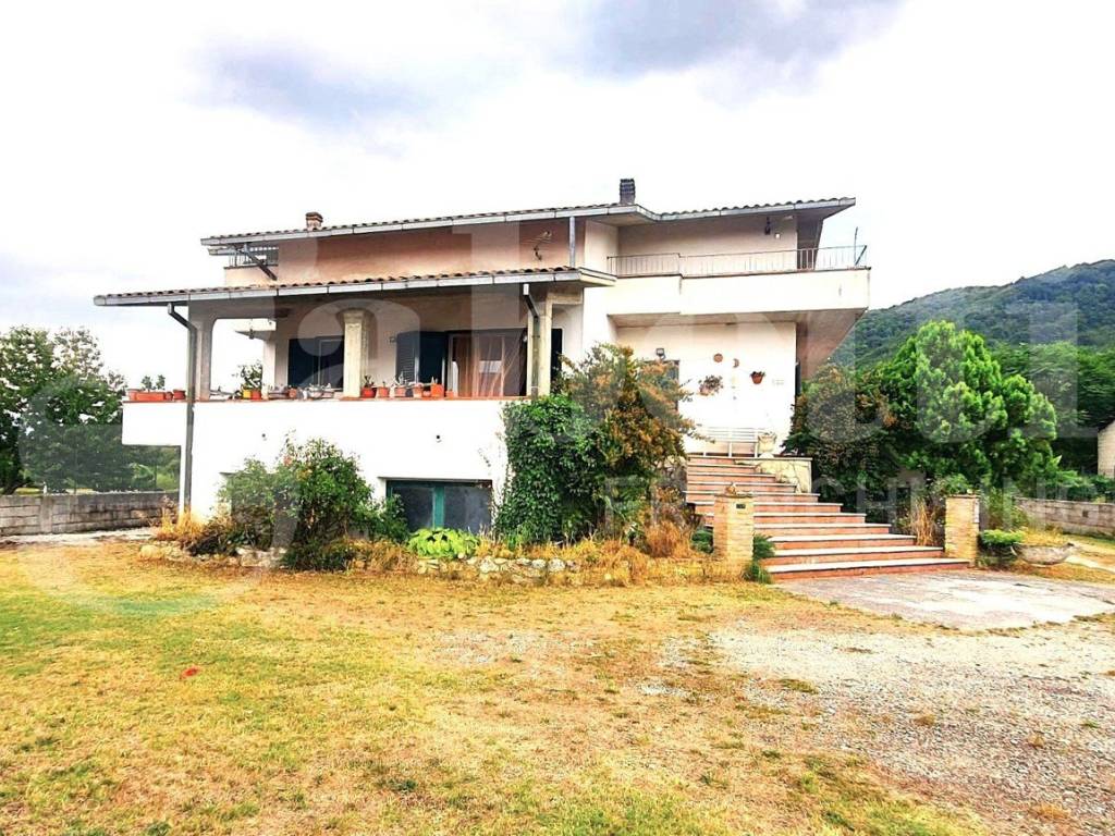 Villa a Avezzano in VIA BORGO INCILE, SNC - Foto 3