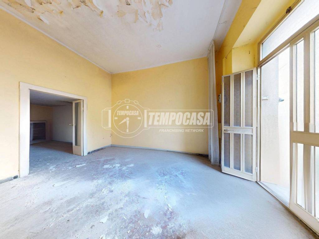 Casa indipendente a Acquaviva delle fonti in Via Fratelli Solazzo - Foto 2