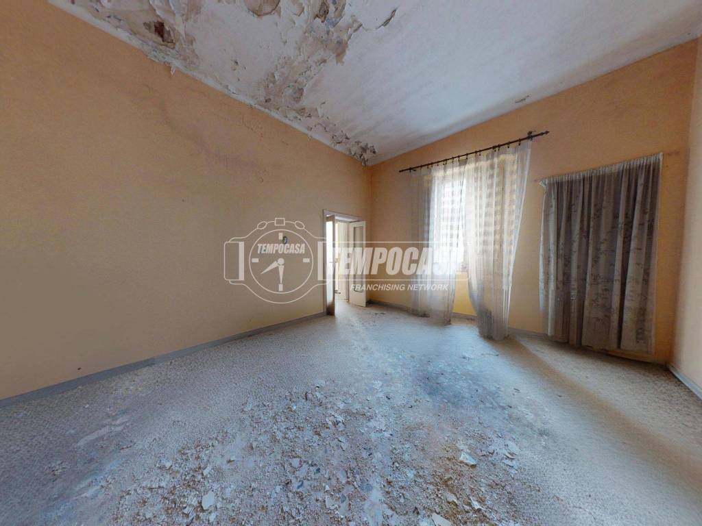 Casa indipendente a Acquaviva delle fonti in Via Fratelli Solazzo - Foto 4