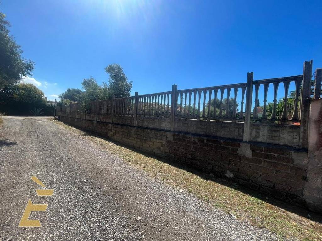 Terreno a Aprilia in VIA DEGLI EUCALIPTI - Foto 3