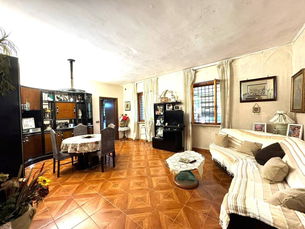 Villa a Aprilia in Via Agostino Depretis, 10 - Foto 5