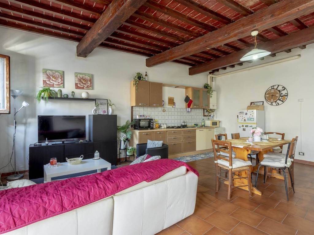 Casa indipendente a Campi bisenzio in via dei Mori - Foto 2