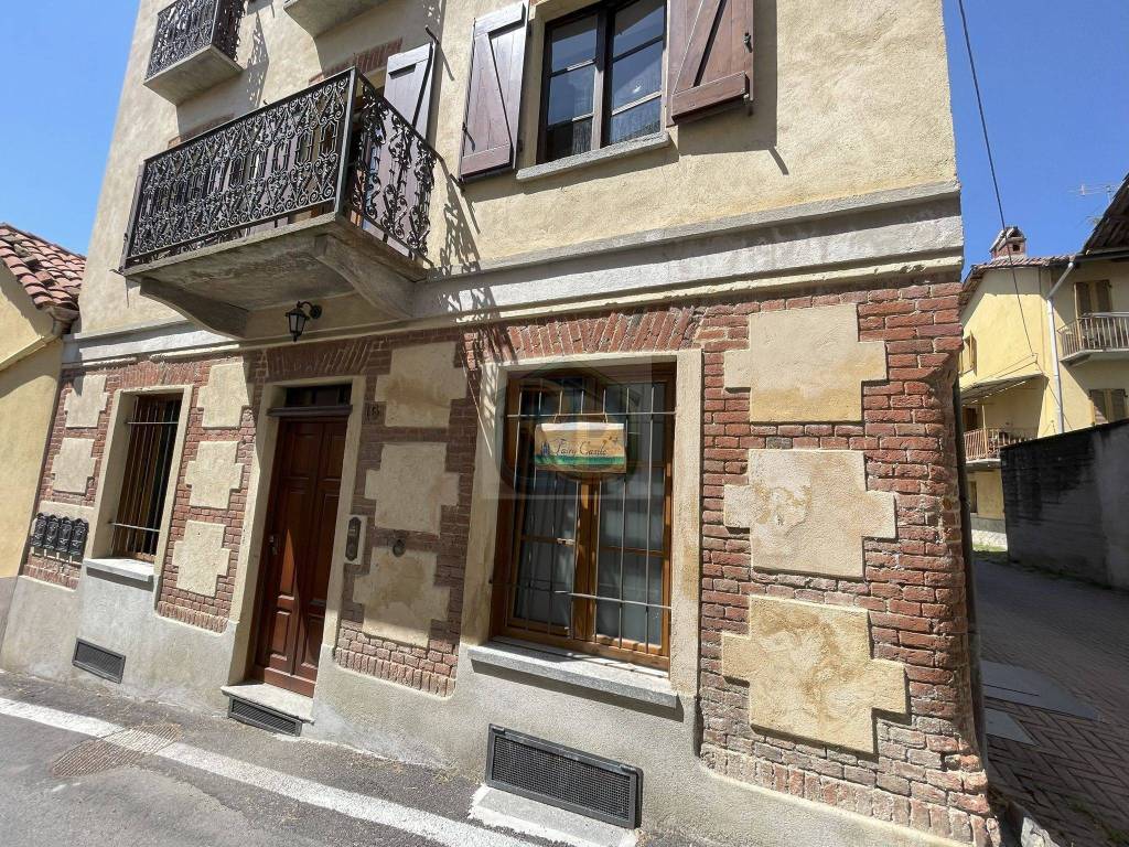 Appartamento a Castelnuovo don bosco in Via Pescarmona, 16 - Foto 2
