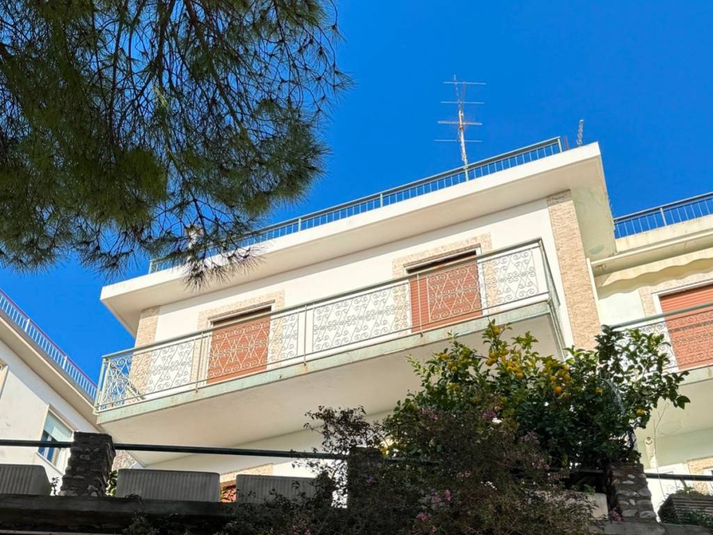 Villa a Alassio - Foto 2