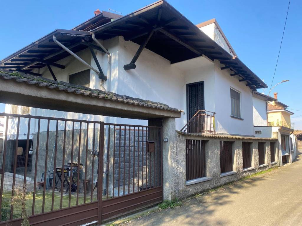 Villa a Garlasco in Via Albera - Foto 2