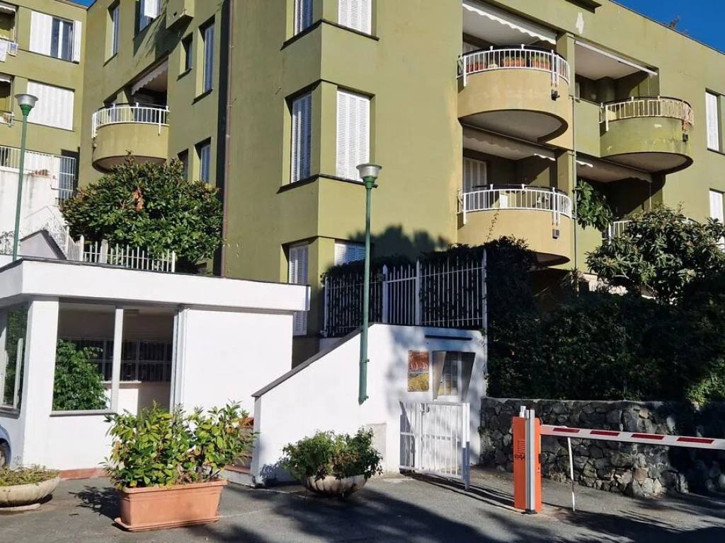 Appartamento a Varazze in Via degli Oleandri, 20 - Foto 2