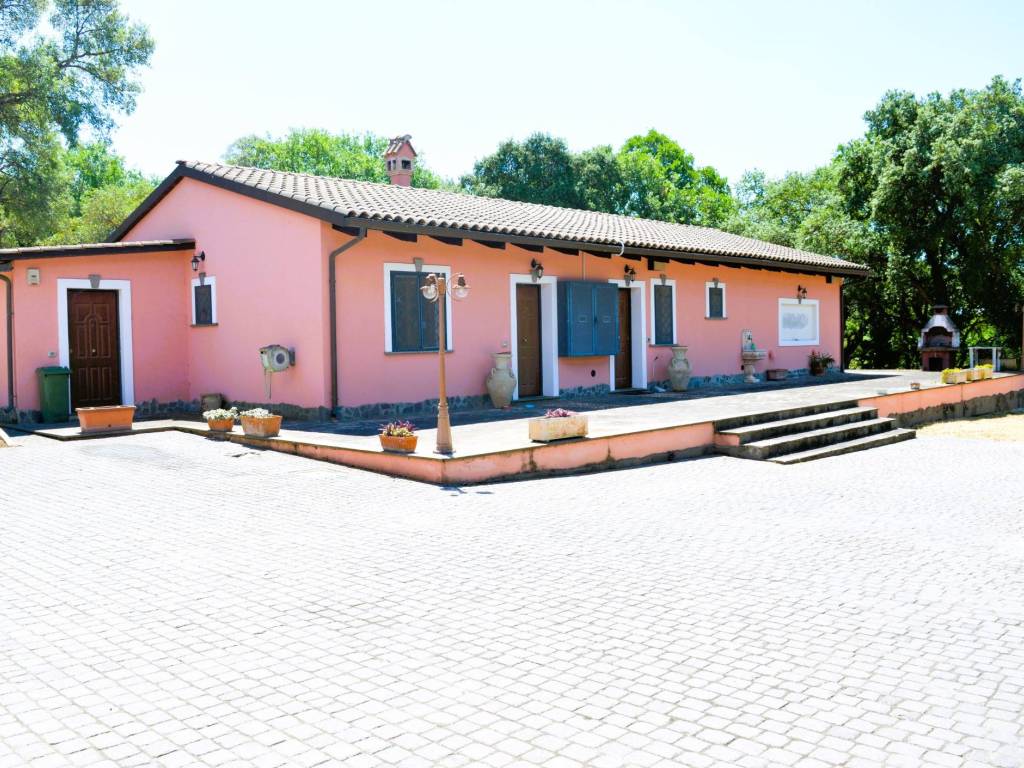 Villa a Aprilia in Via Torre Bruna - Foto 4