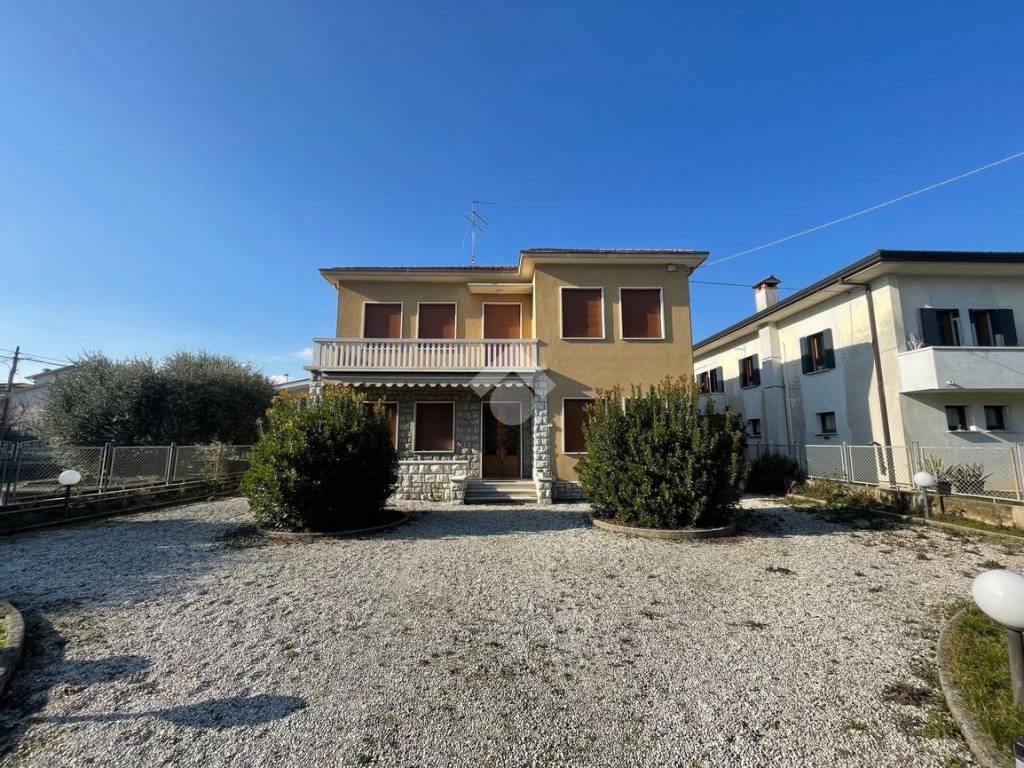 Casa indipendente a Vittorio veneto in Via Mezzavilla, 21 - Foto 3