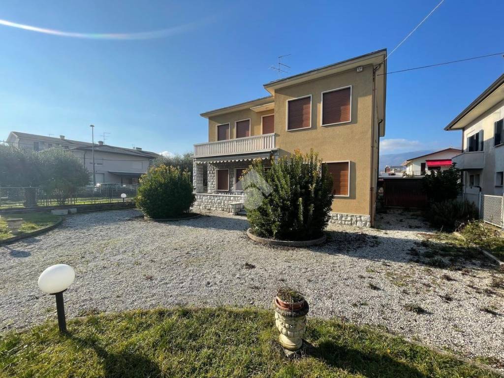 Casa indipendente a Vittorio veneto in Via Mezzavilla, 21 - Foto 5